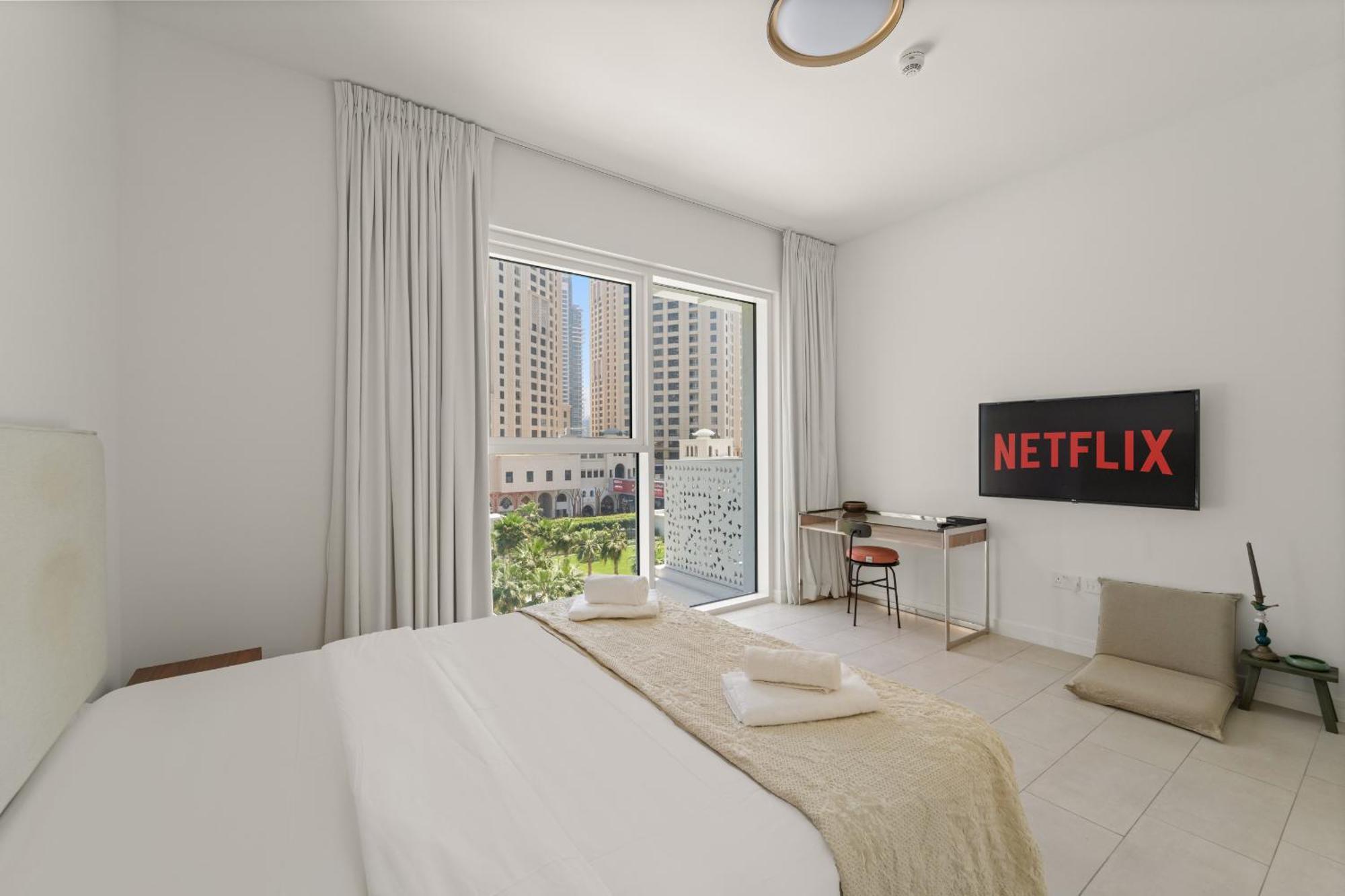 Vayk - Elegant 1br With Access Apartment Dubai
